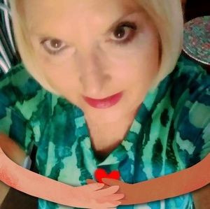 Meet your Posher, Sharon